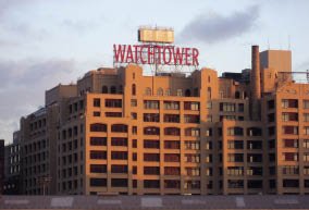 Watchtower  Brooklynské ústředí Náboženské společnosti Svědkové Jehovovi