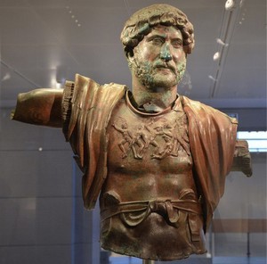 logos-2021-02-hadrian-bronze-statue-israel-museum.jpg