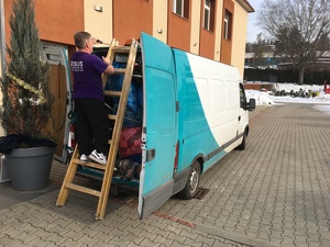 Zbierka šatstva bola odoslaná potrebným