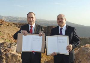 Izrael podpísal zásadnú dohodu o vode a záchrane Mŕtveho mora