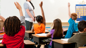 Na verejných školách v Paríži chýbajú židovskí žiaci