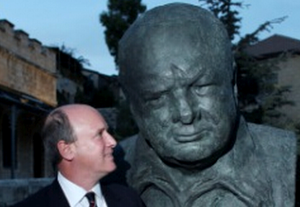 Winston Churchill má bustu v Jeruzaleme